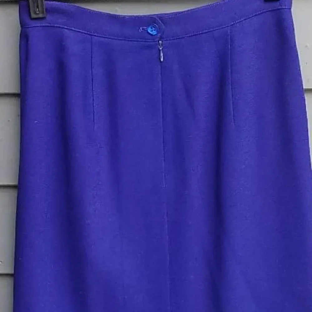 JH Collectibles beautiful blue